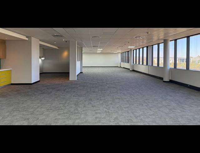 781M² OFFICE TO LET IN WOODMEAD